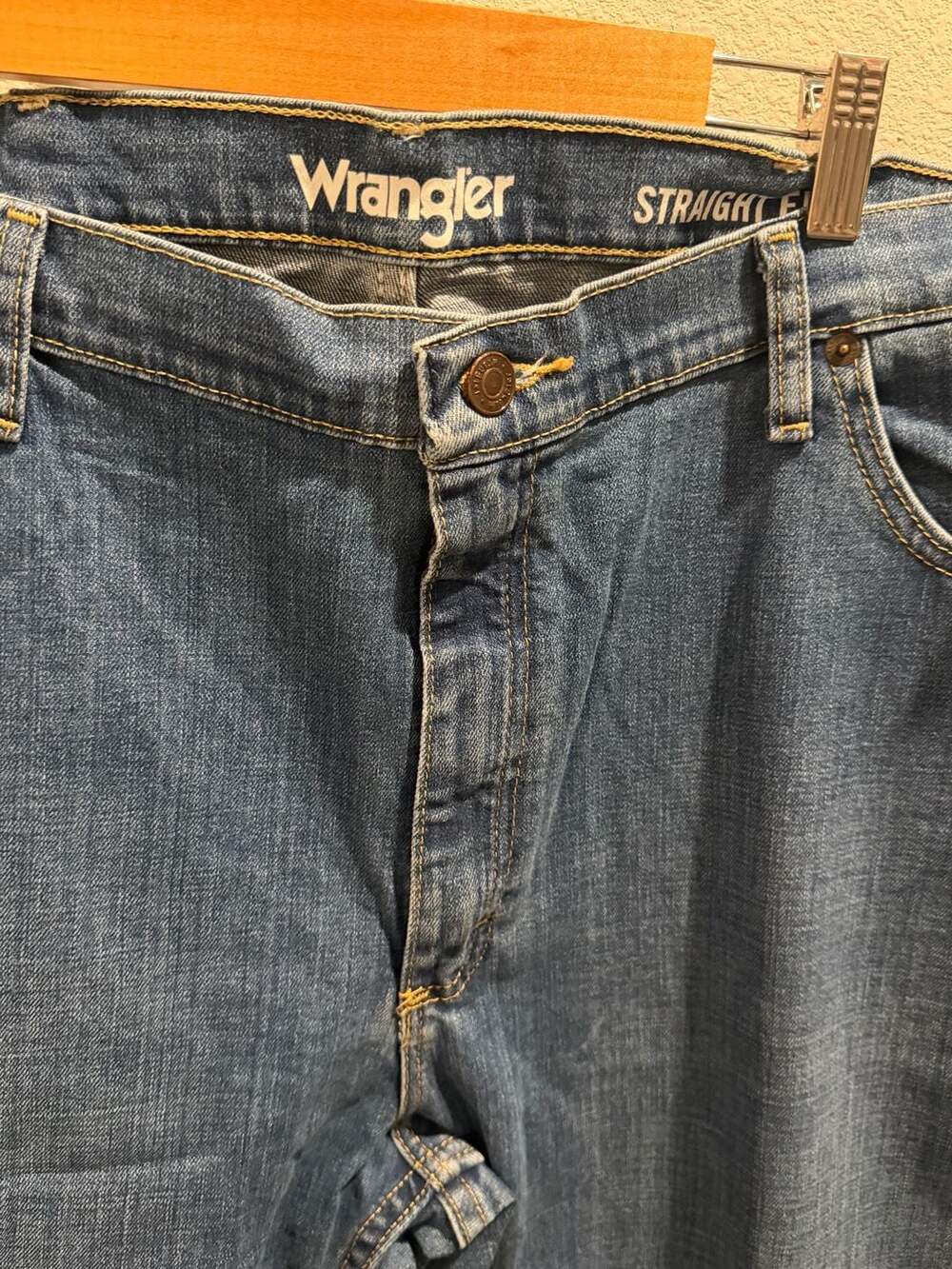 Wrangler Straight Fit Jeans 40x32 - Picture 3 of 6